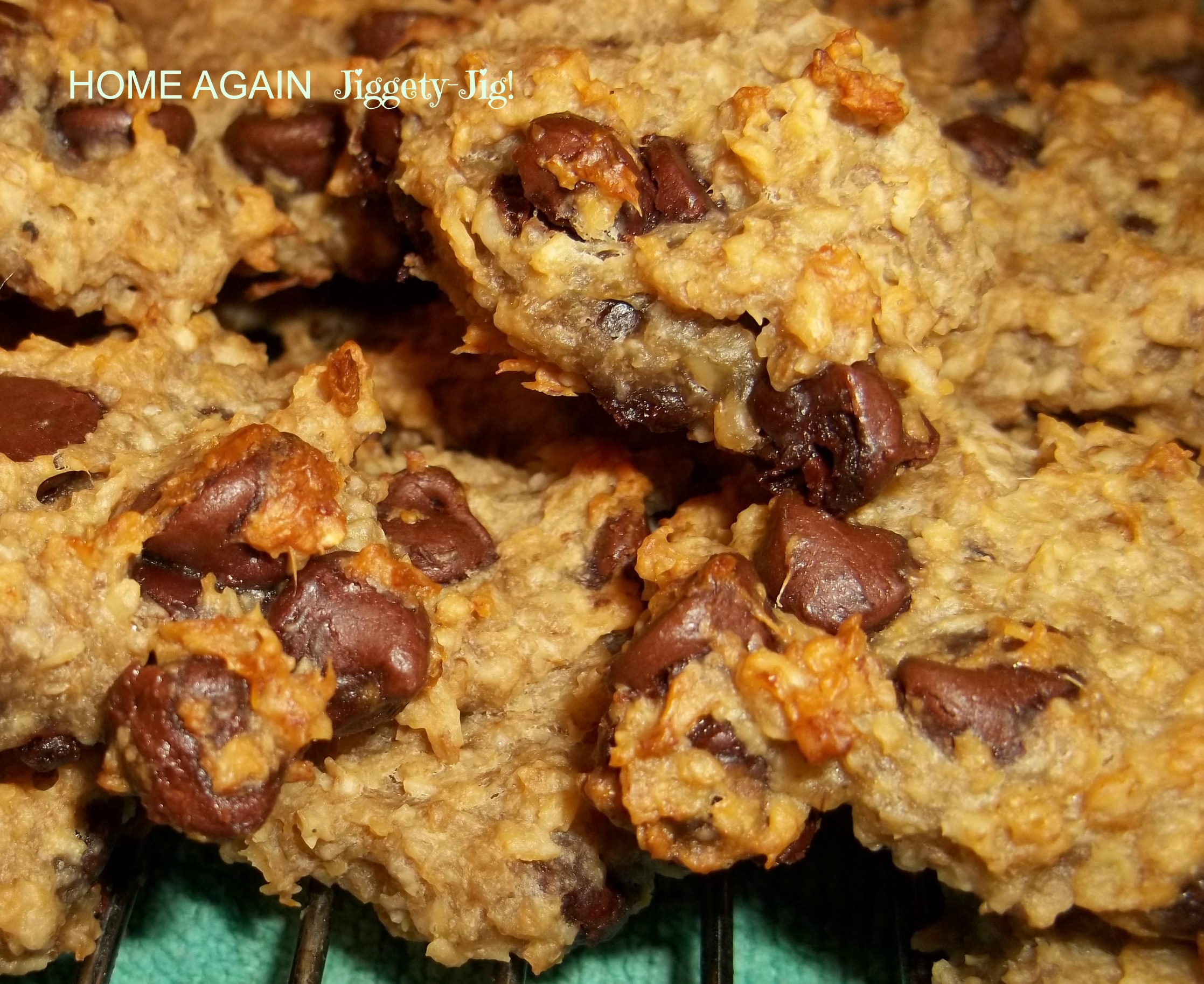 OATMEAL BANANA CHOCOLATE CHIP COOKIES